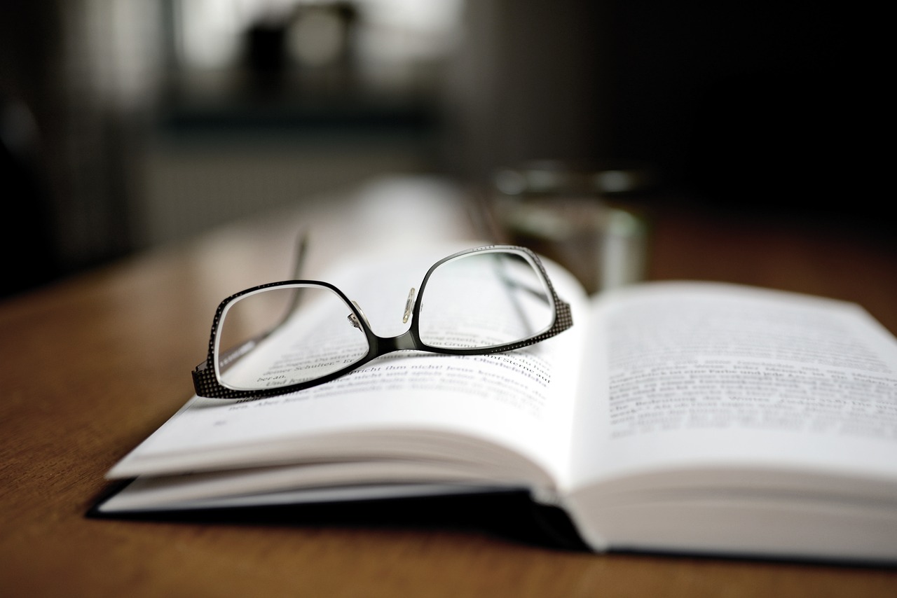 Learn book glasses