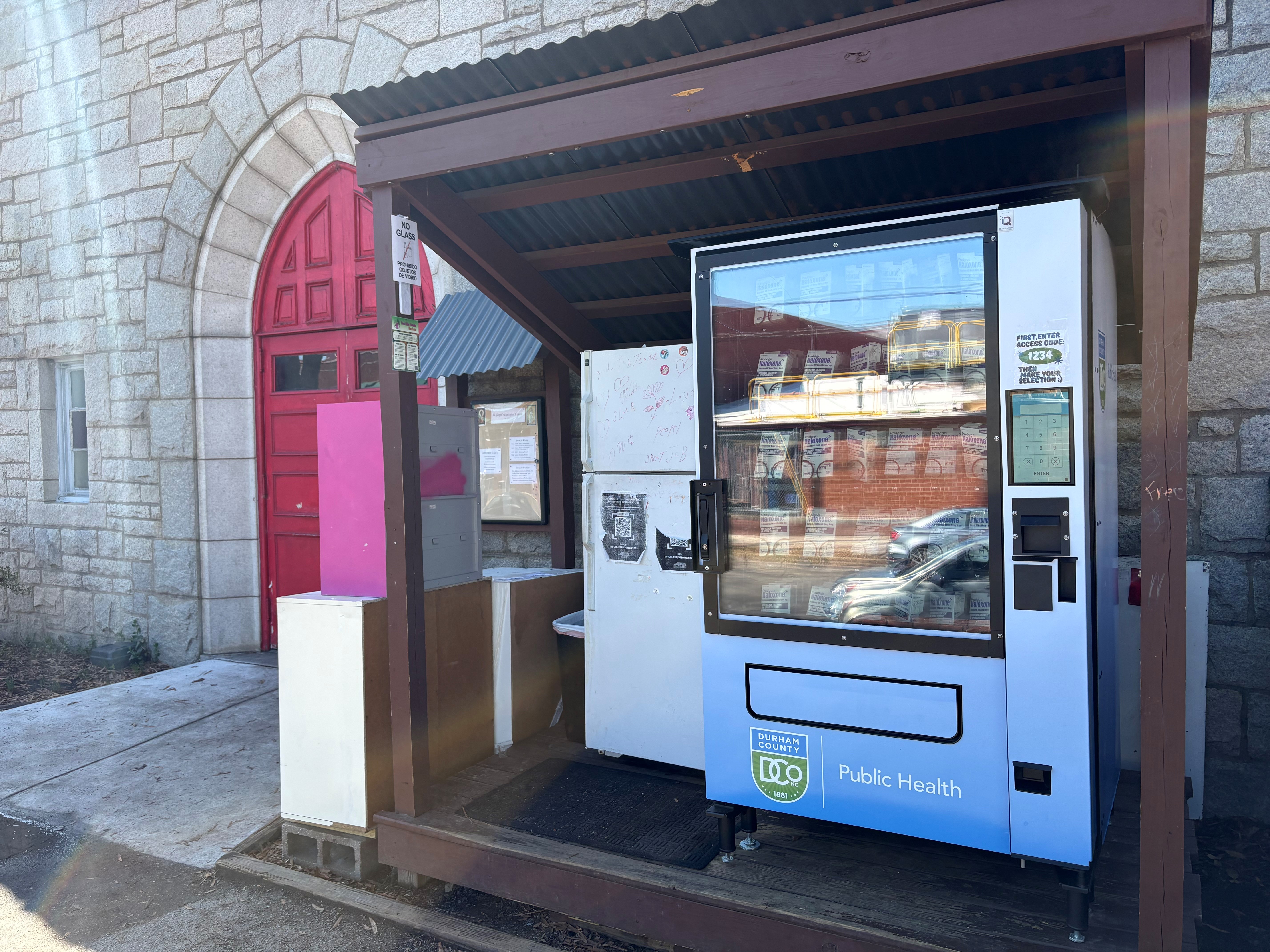 Naloxone vending machine